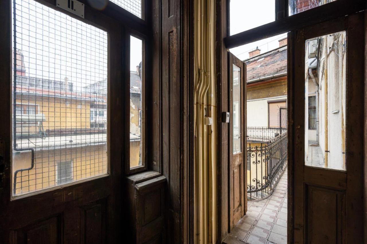Live Star Apartment Budapeste Exterior foto